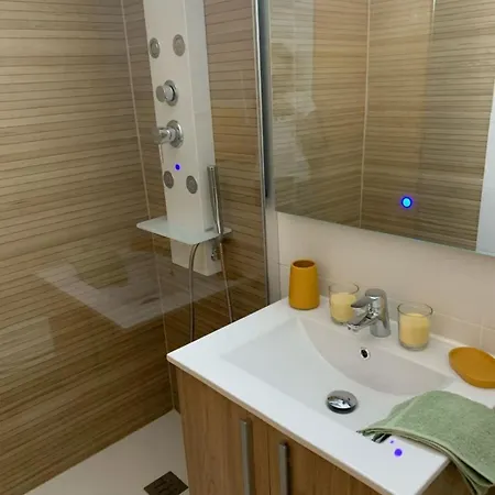 Chaleureux Duplex Refait A Neuf Apartamento